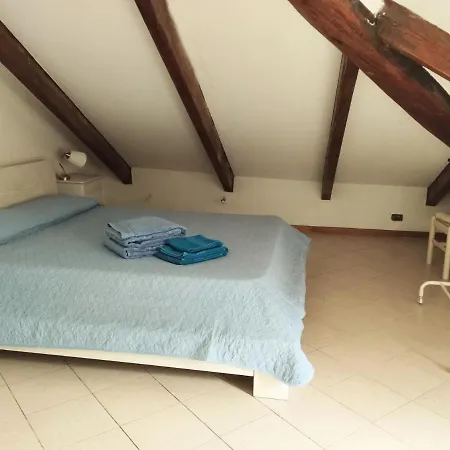 Apartament Mansardato In Centro.